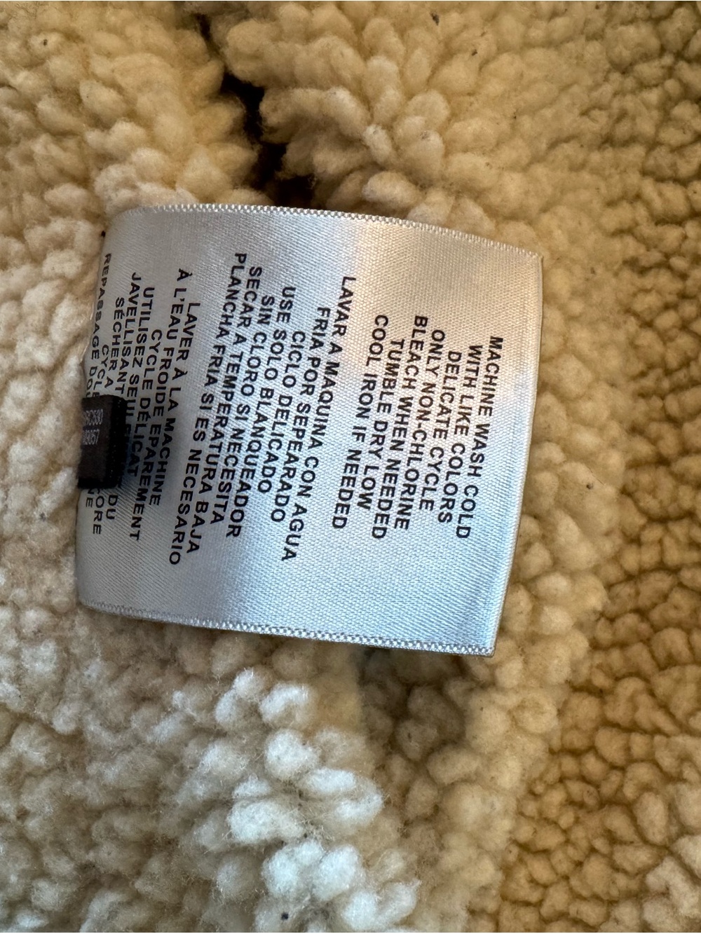 Levi's Navy Corduroy Jacket with Cream Sherpa lining - Picture 6 of 9